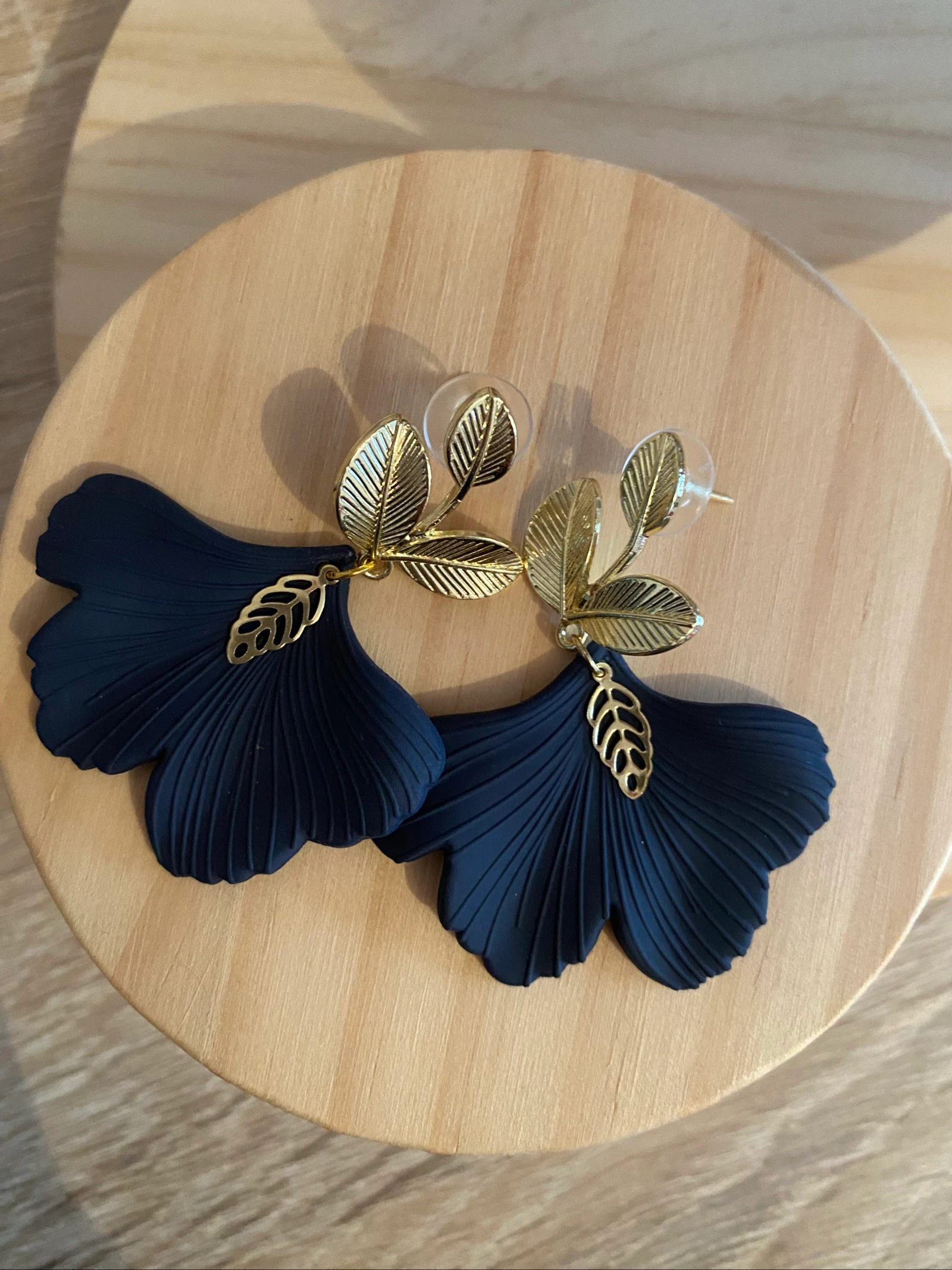 Matte Black Ginkgo Leaf Earrings – photo 4